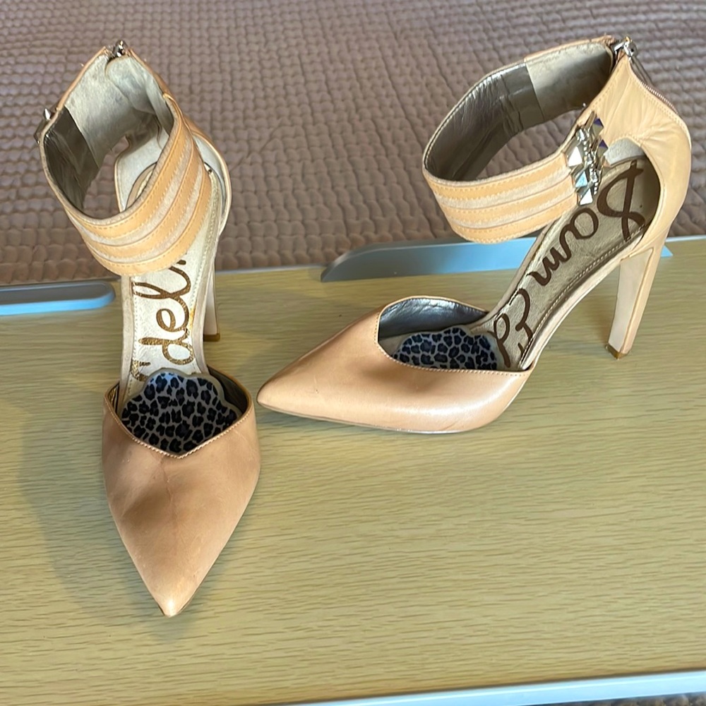 Tan leather zipper back heels